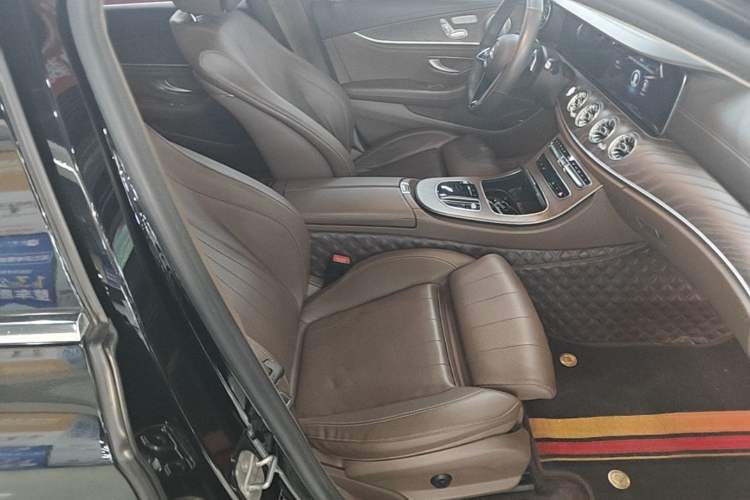 Used Mercedes-Benz E-Class 2021 E 260 L Right Front Seat