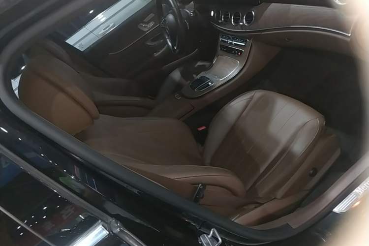 Used Mercedes-Benz E-Class 2021 Facelift E 300 L Stylish Edition Right Front Seat