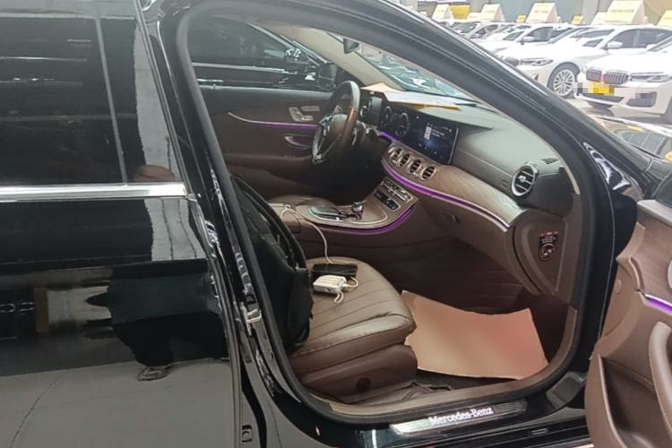 Used Mercedes-Benz E-Class 2021 Restyled E 300 L Luxury Edition Right Front Seat