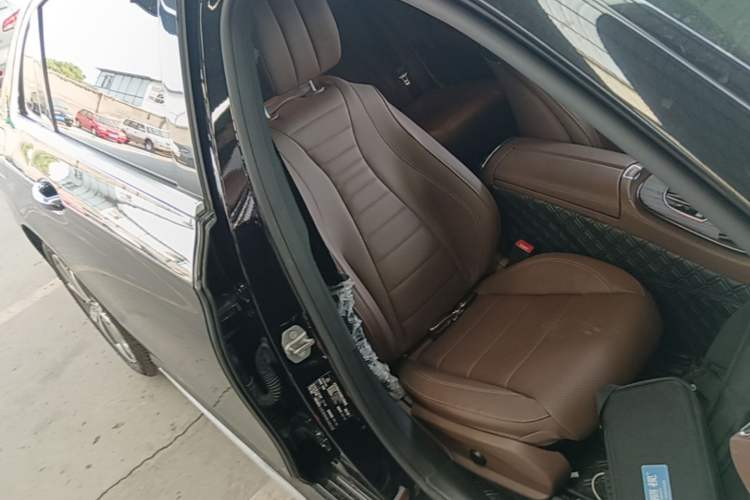 Used Mercedes-Benz E-Class 2021 E 300 L Sport Luxury Edition Right Front Seat