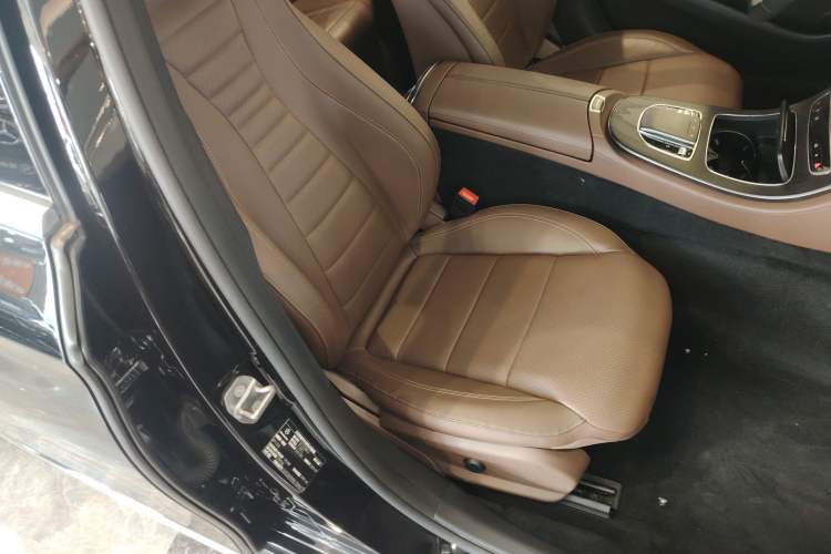 Used Mercedes-Benz E-Class 2021 Restyled E 300 L Sporty and Stylish Edition Right Front Seat