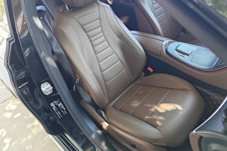 Used Mercedes-Benz E-Class 2021 E 300 L Sporty and Stylish Model Right Front Seat