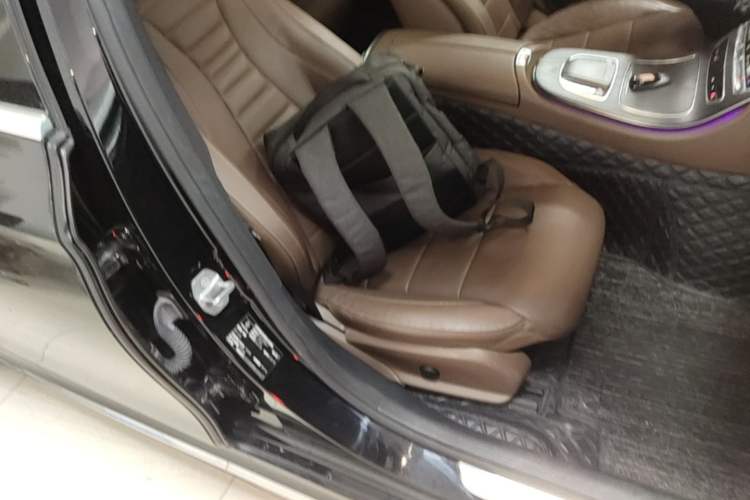 Used Mercedes-Benz E-Class 2021 Restyled E 300 L Sport Luxury Edition Right Front Seat