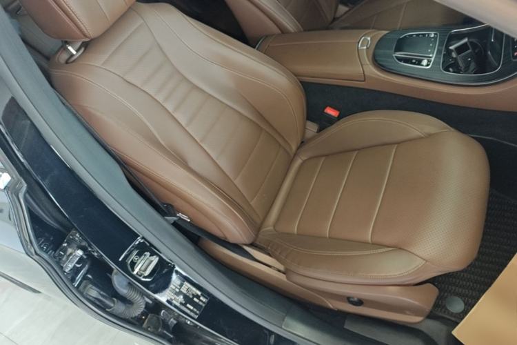 Used Mercedes-Benz E-Class 2021 E 300 L Sporty and Stylish Model Right Front Seat