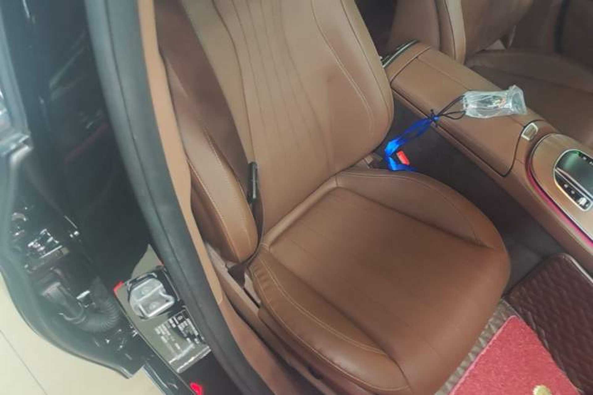 Used Mercedes-Benz E-Class 2021 Restyled E 300 L Luxury Edition Right Front Seat