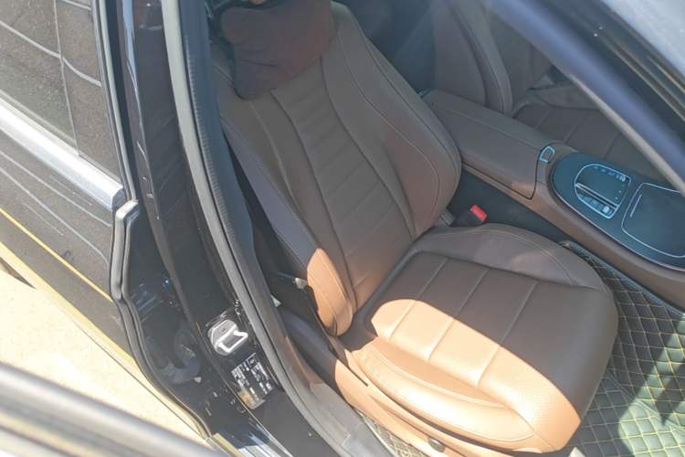Used Mercedes-Benz E-Class 2021 Restyled E 300 L Sporty and Stylish Edition Right Front Seat