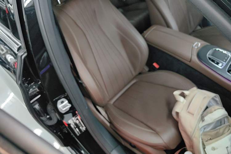 Used Mercedes-Benz E-Class 2021 E 260 Luxury Sports Edition Right Front Seat