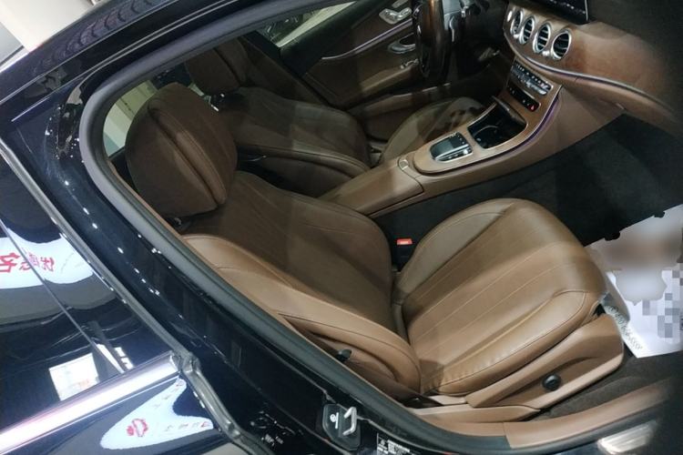 Used Mercedes-Benz E-Class 2021 Restyled E 300 L Luxury Edition Right Front Seat