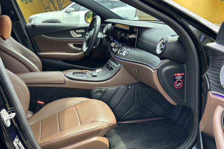 Used Mercedes-Benz E-Class 2021 E 300 L Sport Luxury Edition Right Front Seat
