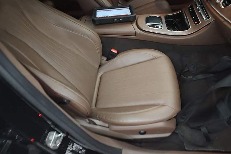 Used Mercedes-Benz E-Class 2021 Facelift E 300 L Stylish Edition Right Front Seat