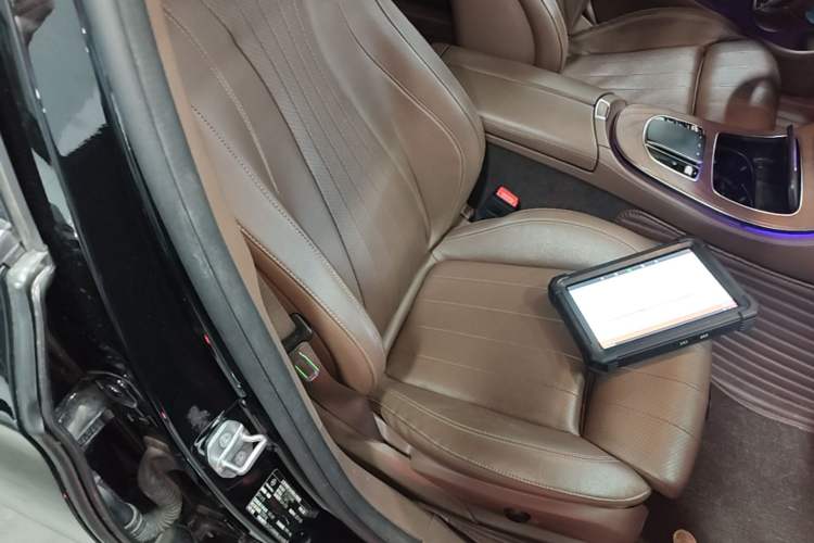 Used Mercedes-Benz E-Class 2021 Facelift E 260 L Right Front Seat