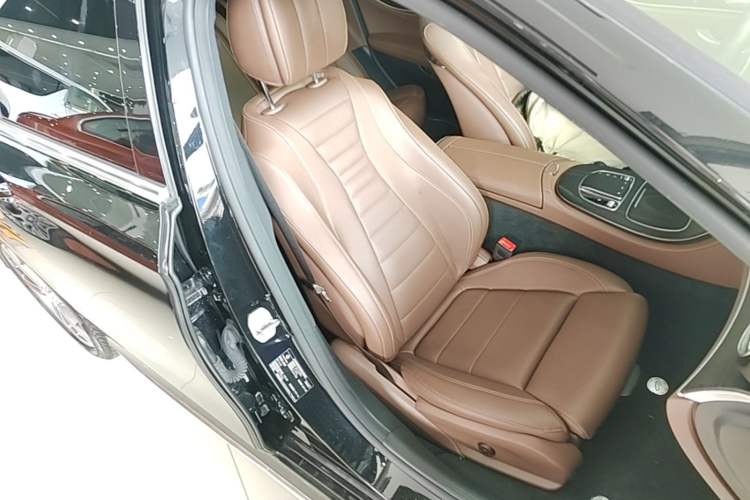 Used Mercedes-Benz E-Class 2021 Facelift E 260 L Sport Edition Right Front Seat