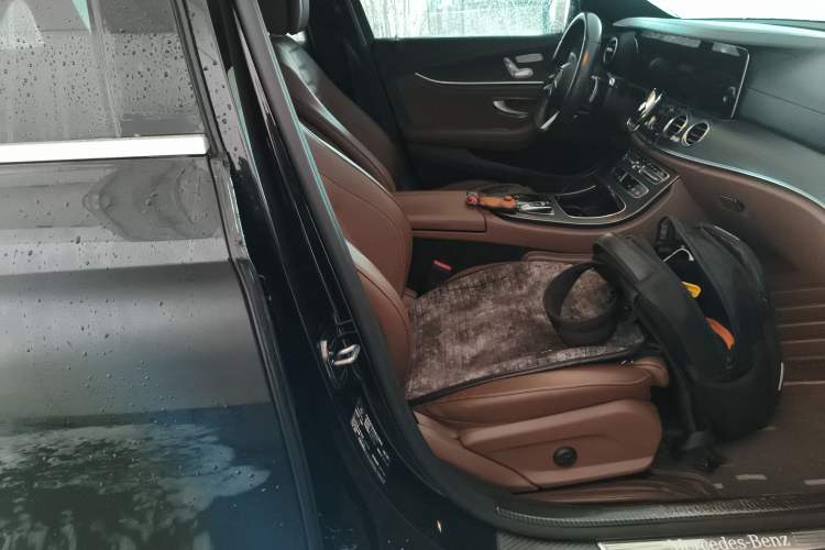 Used Mercedes-Benz E-Class 2021 Facelift E 260 L Sport Edition Right Front Seat