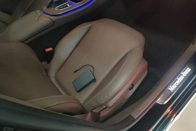 Used Mercedes-Benz E-Class 2021 Restyled E 300 L Luxury Edition Right Front Seat