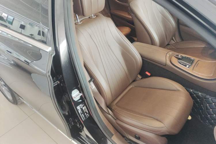 Used Mercedes-Benz E-Class 2021 E 300 L Luxury Model Right Front Seat