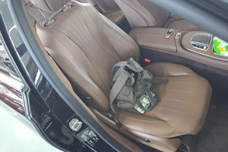 Used Mercedes-Benz E-Class 2021 Restyled E 300 L Luxury Edition Right Front Seat