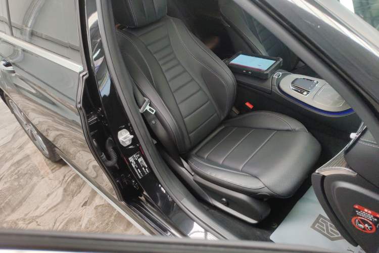 Used Mercedes-Benz E-Class 2021 Restyled E 300 L Sporty and Stylish Edition Right Front Seat
