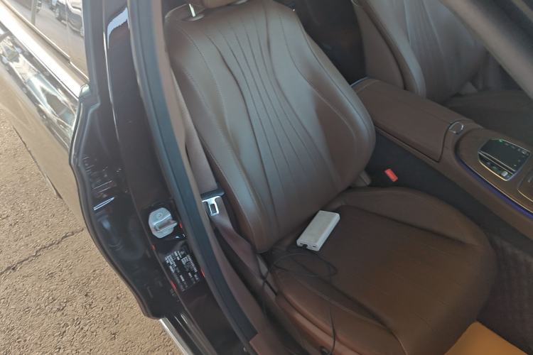 Used Mercedes-Benz E-Class 2021 Restyled E 300 L Luxury Edition Right Front Seat