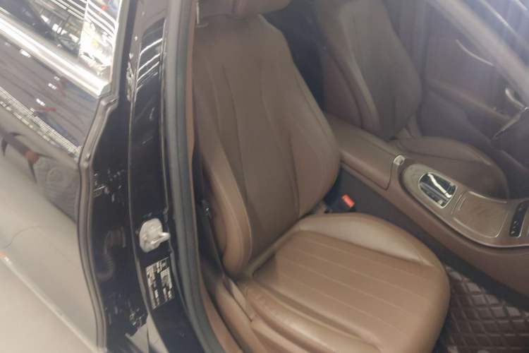 Used Mercedes-Benz E-Class 2021 E 300 L Luxury Model Right Front Seat