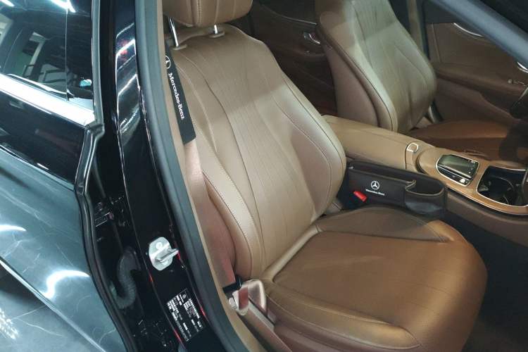 Used Mercedes-Benz E-Class 2021 E 300 L Stylish Model Right Front Seat