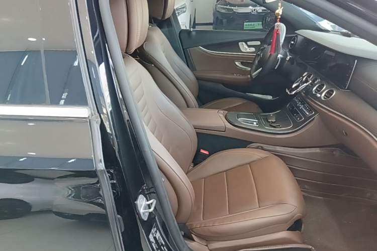 Used Mercedes-Benz E-Class 2021 E 300 L Sporty and Stylish Model Right Front Seat