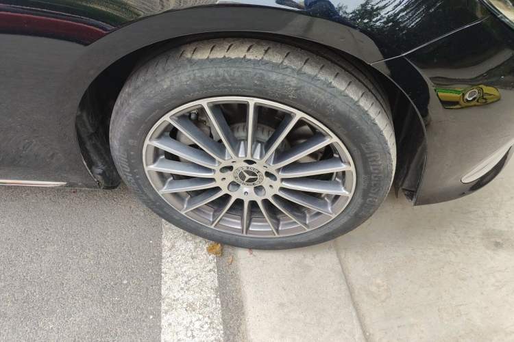 Used Mercedes-Benz E-Class 2021 Facelift E 260 L Right Front Wheel Hub