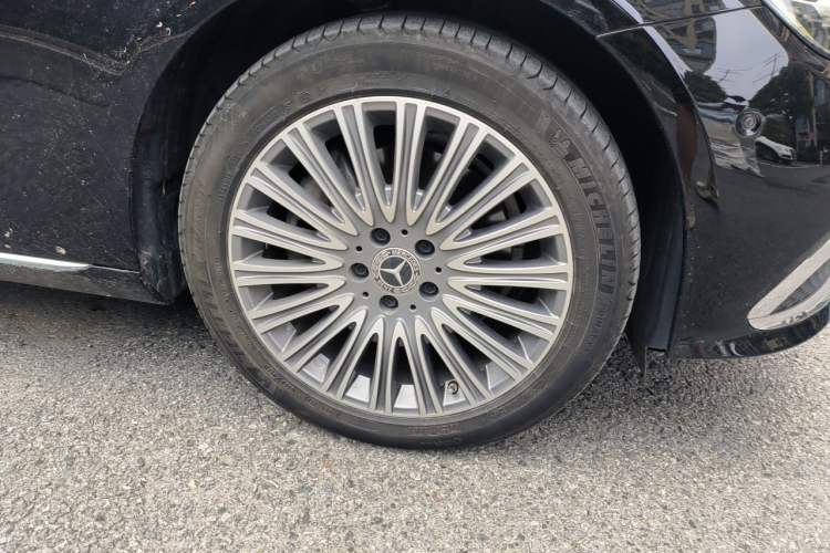 Used Mercedes-Benz E-Class 2021 Facelift E 300 L Stylish Edition Right Front Wheel Hub