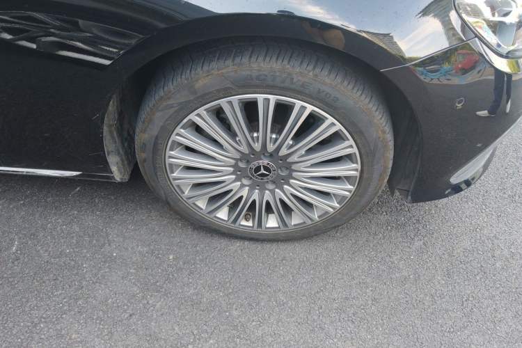 Used Mercedes-Benz E-Class 2021 E 300 L Stylish Model Right Front Wheel Hub
