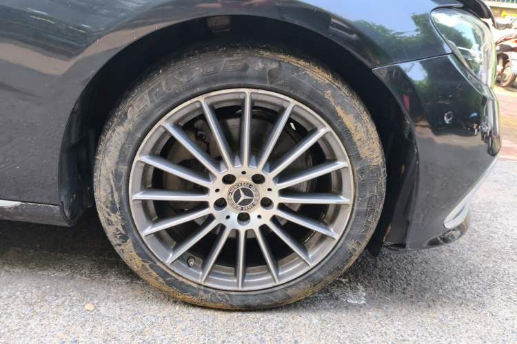 Used Mercedes-Benz E-Class 2021 Facelift E 260 L Right Front Wheel Hub