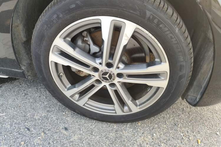 Used Mercedes-Benz E-Class 2021 E 260 L Sport Edition Right Front Wheel Hub