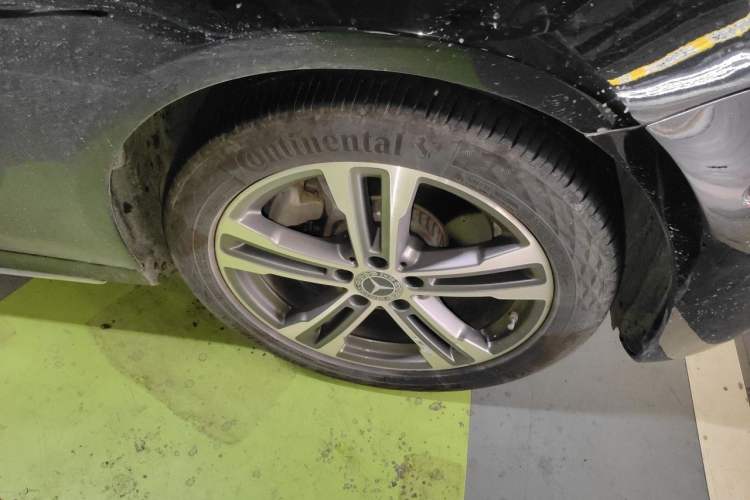 Used Mercedes-Benz E-Class 2021 E 260 L Sport Edition Right Front Wheel Hub