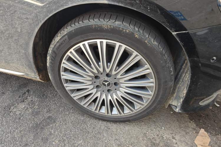 Used Mercedes-Benz E-Class 2021 E 300 L Luxury Model Right Front Wheel Hub