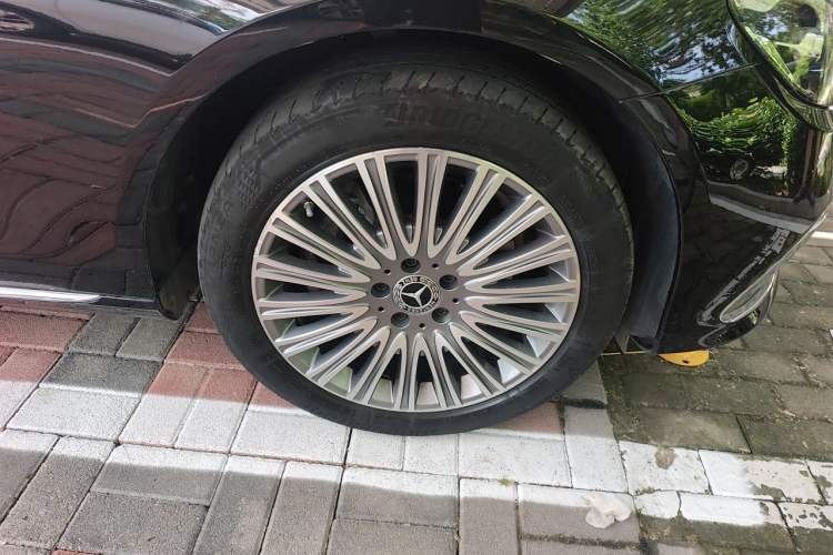 Used Mercedes-Benz E-Class 2021 Facelift E 260 L Right Front Wheel Hub