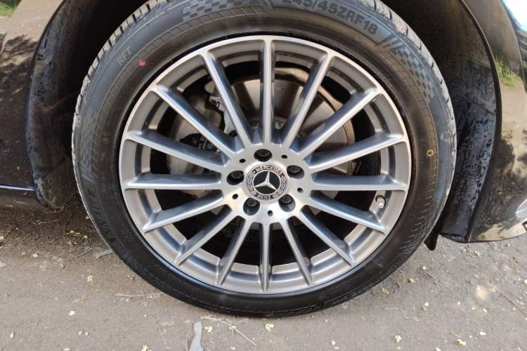 Used Mercedes-Benz E-Class 2021 Facelift E 260 L Right Front Wheel Hub