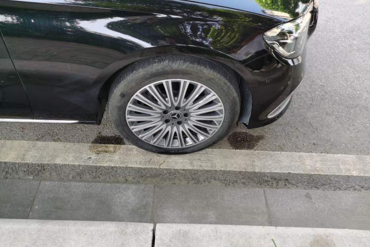 Used Mercedes-Benz E-Class 2021 Facelift E 300 L Stylish Edition Right Front Wheel Hub