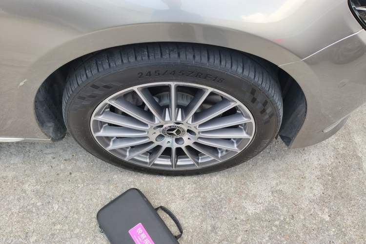 Used Mercedes-Benz E-Class 2021 Facelift E 260 L Right Front Wheel Hub