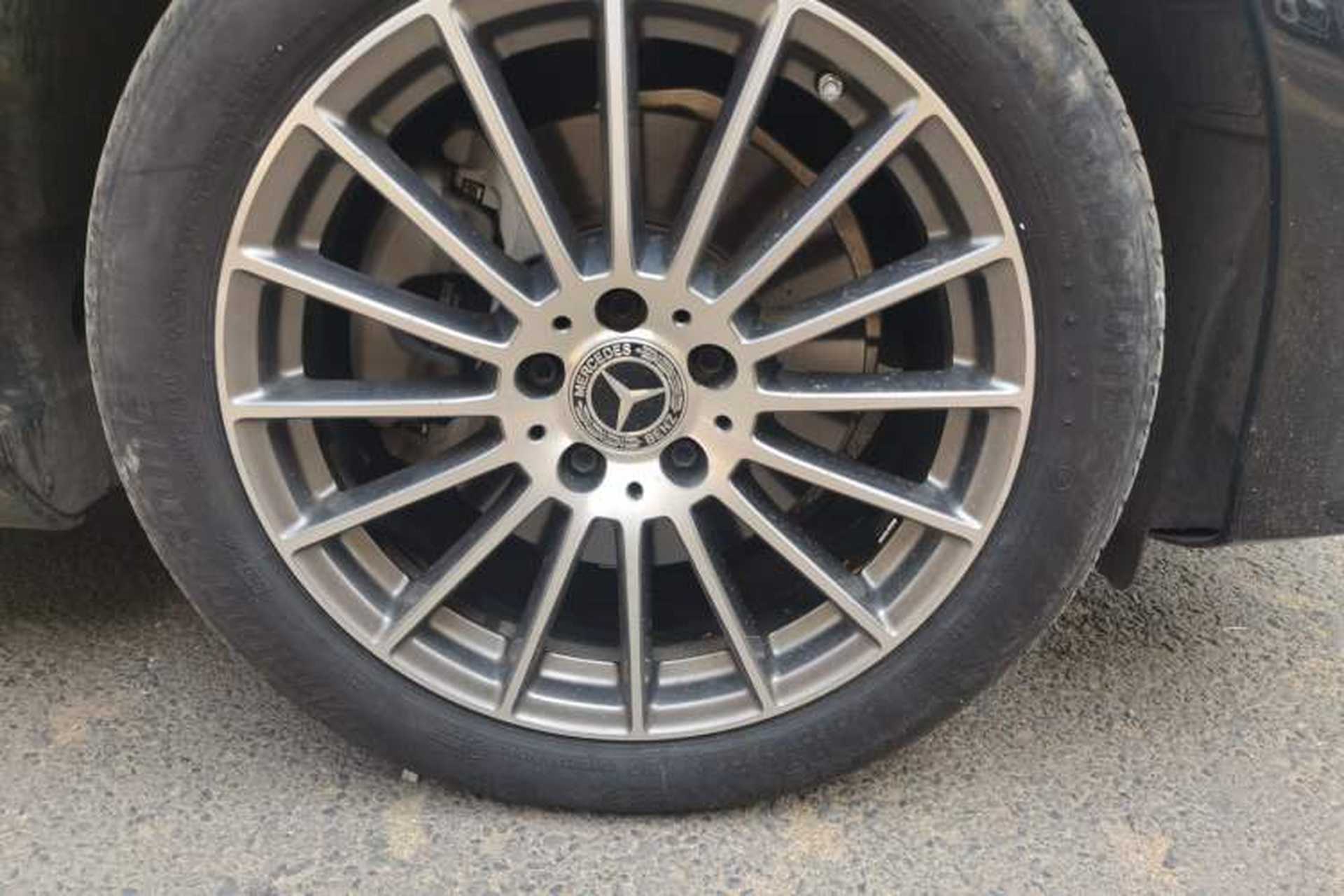 Used Mercedes-Benz E-Class 2021 Facelift E 260 L 4MATIC Right Front Wheel Hub