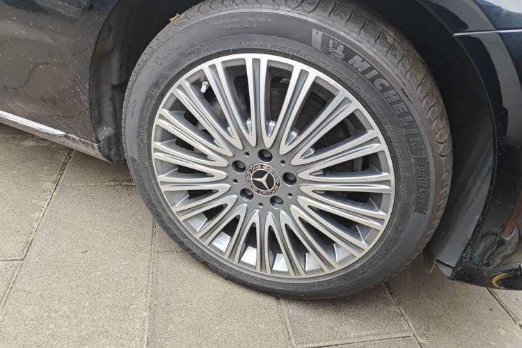 Used Mercedes-Benz E-Class 2021 Facelift E 300 L Stylish Edition Right Front Wheel Hub