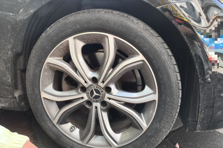 Used Mercedes-Benz E-Class 2021 E 300 L Sport Premium Edition Right Front Wheel Hub