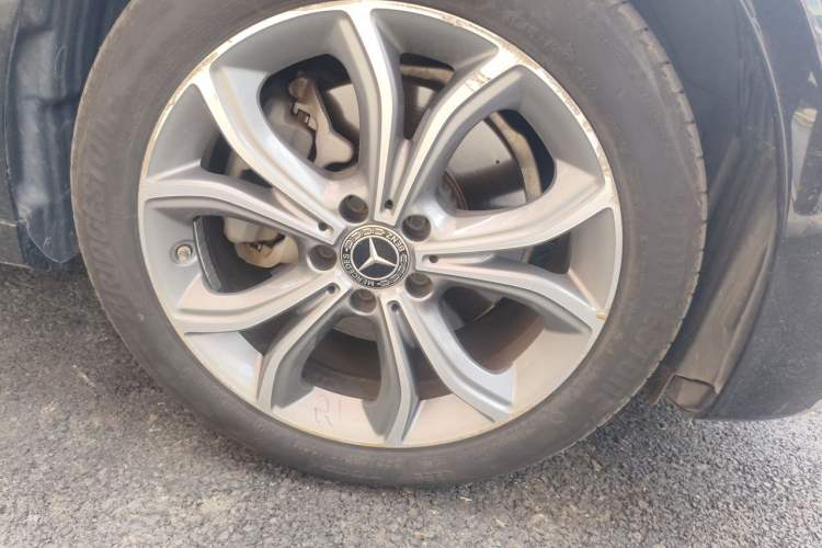 Used Mercedes-Benz E-Class 2021 Restyled E 300 L Sport Luxury Edition Right Front Wheel Hub