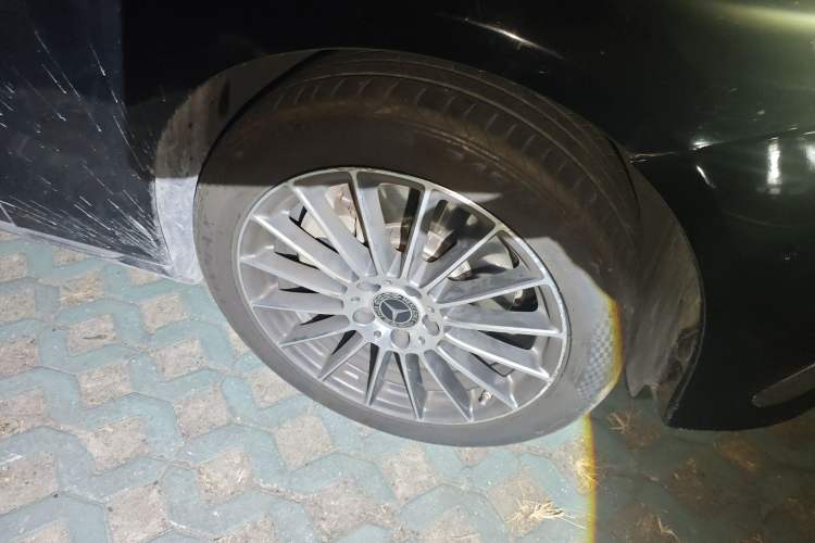 Used Mercedes-Benz E-Class 2021 Facelift E 260 L Right Front Wheel Hub