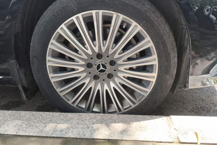 Used Mercedes-Benz E-Class 2021 Facelift E 300 L Stylish Edition Right Front Wheel Hub