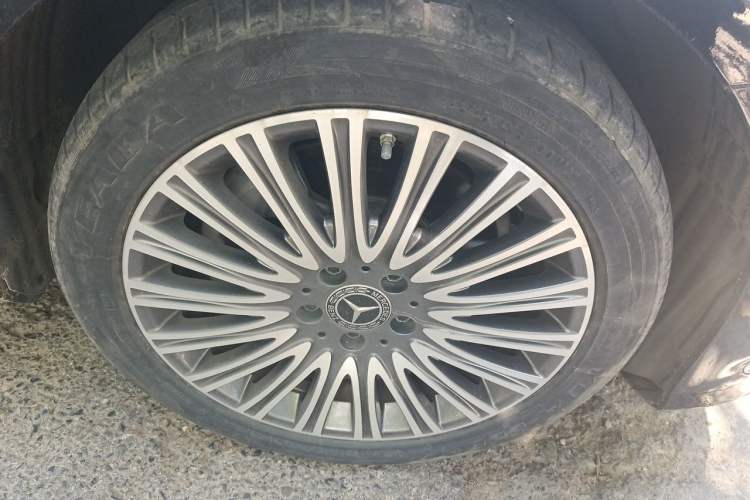 Used Mercedes-Benz E-Class 2021 Facelift E 300 L Stylish Edition Right Front Wheel Hub