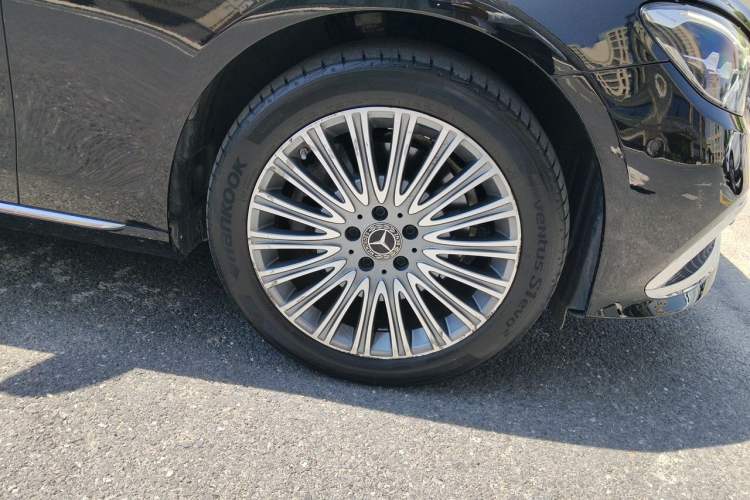 Used Mercedes-Benz E-Class 2021 Facelift E 300 L Stylish Edition Right Front Wheel Hub