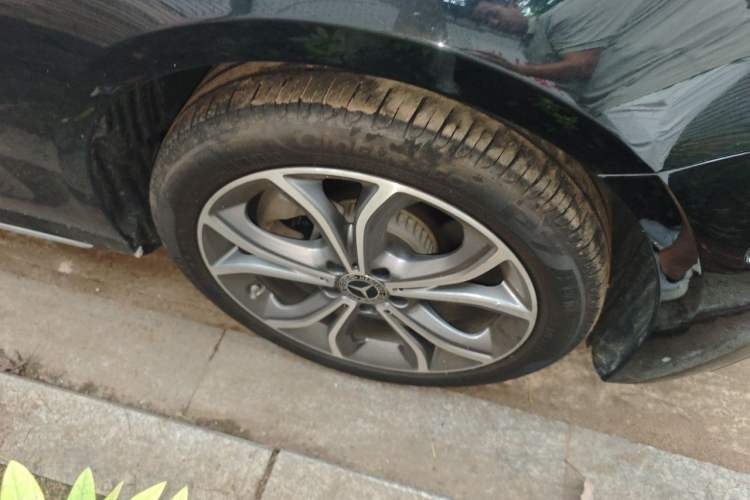 Used Mercedes-Benz E-Class 2021 E 300 L Sport Luxury Edition Right Front Wheel Hub