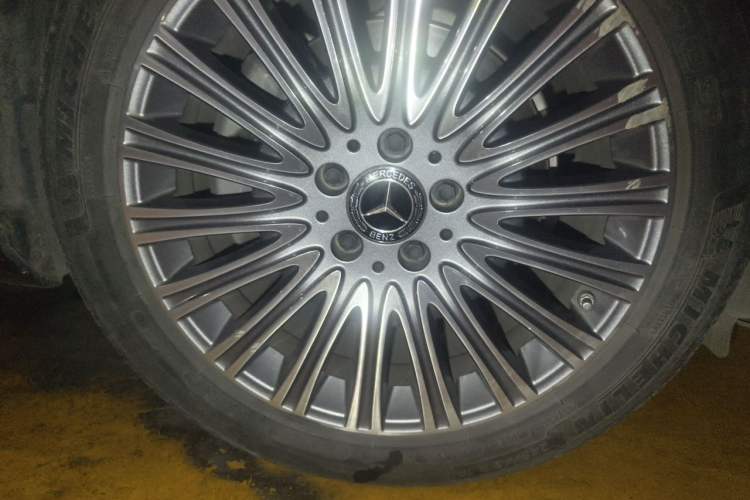 Used Mercedes-Benz E-Class 2021 E 300 L Stylish Model Right Front Wheel Hub