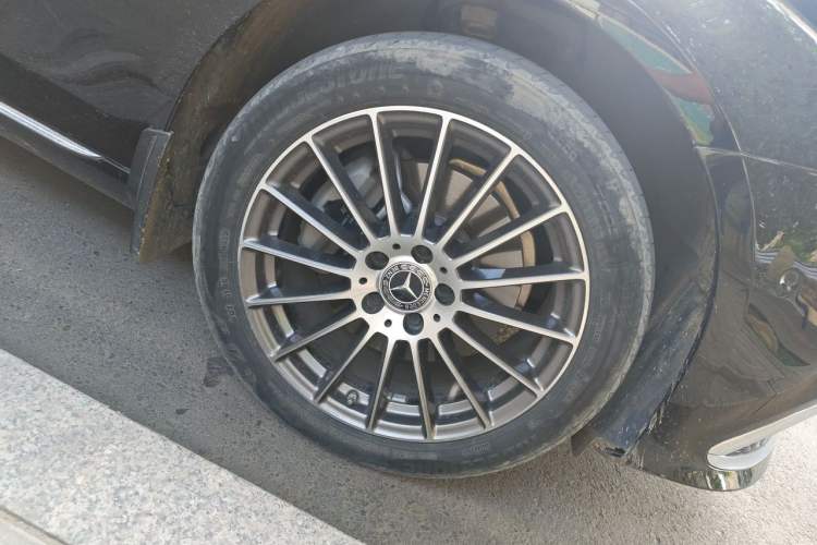 Used Mercedes-Benz E-Class 2021 E 260 L Right Front Wheel Hub