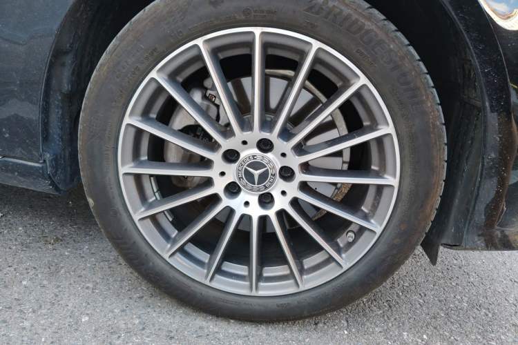 Used Mercedes-Benz E-Class 2021 Facelift E 260 L Right Front Wheel Hub