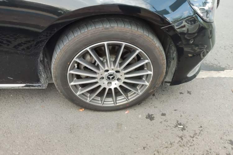 Used Mercedes-Benz E-Class 2021 Facelift E 260 L Right Front Wheel Hub