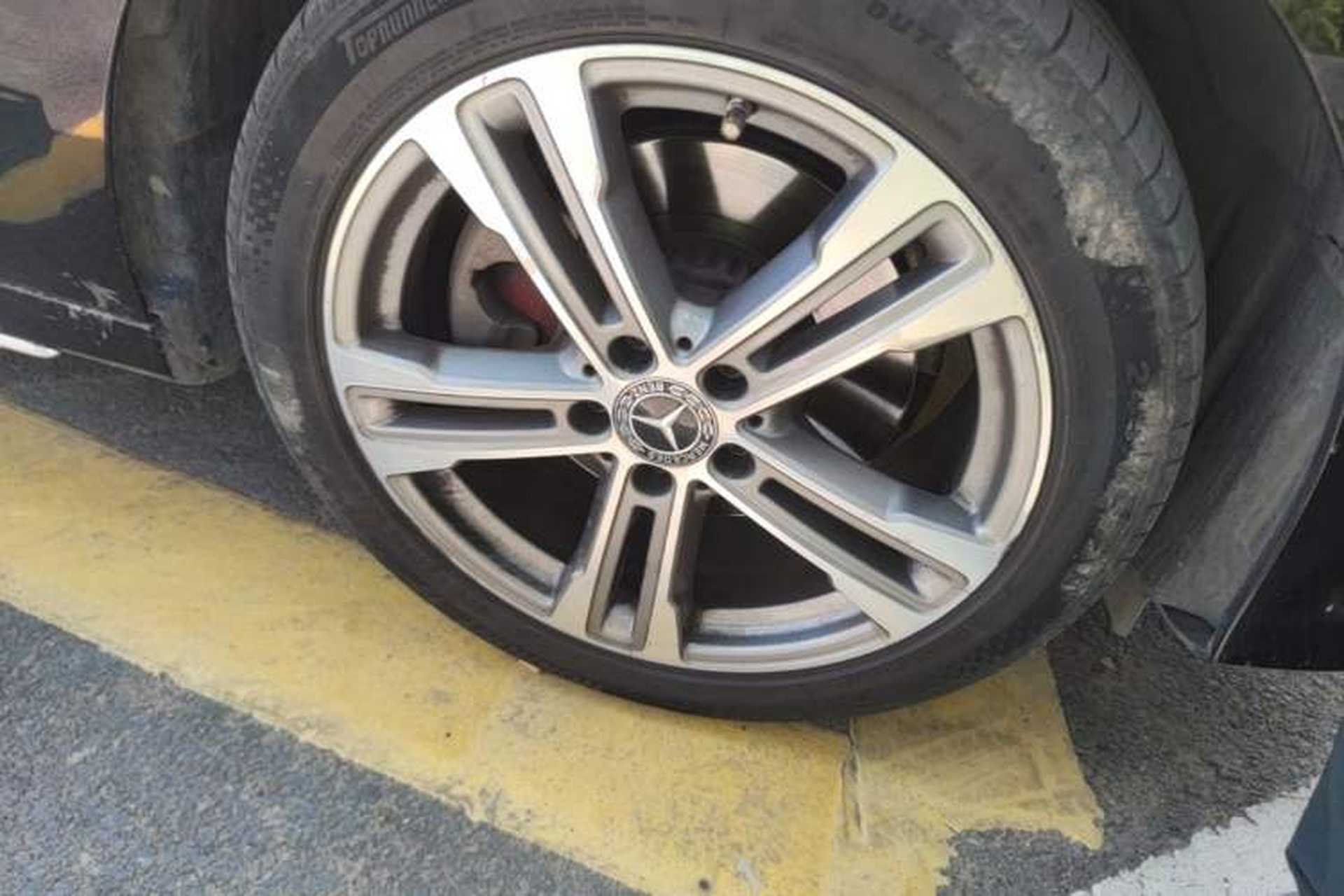 Used Mercedes-Benz E-Class 2021 E 260 L Sport Edition Right Front Wheel Hub